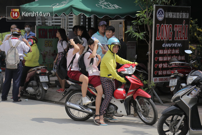 Đề thi môn Toán vào lớp 10 TPHCM năm 2019: Thí sinh than đề dài và khó - Ảnh 4.