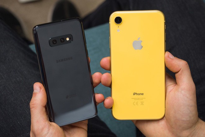 &Ocirc;ng đồng iPhone: Apple v&agrave; Samsung l&agrave; 2 h&atilde;ng hưởng lợi nhiều nhất khi Huawei gặp hạn - Ảnh 2.