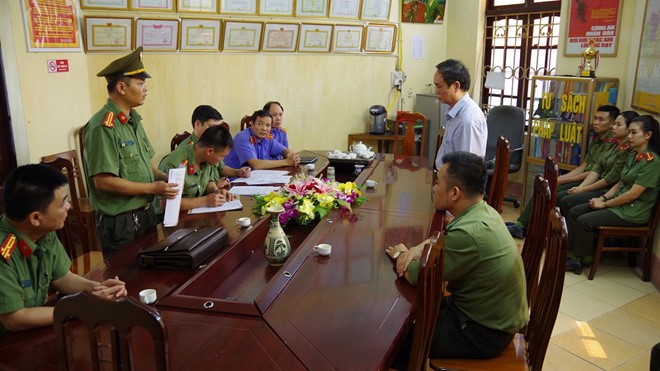 Phó giám đốc Sở GD&ĐT Hà Giang nhờ nâng điểm cho con - Ảnh 1.