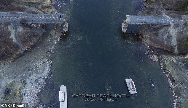 Vụ phá đường tàu siêu to khổng lồ ở Nga: Nguyên khối kim loại dài 23 mét, nặng 56 tấn biến mất trong đêm - Ảnh 1.