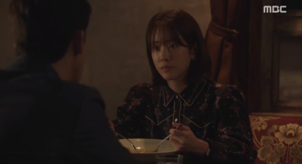 One Spring Night tập 5: Vì yêu trai trẻ, Han Ji Min bất chấp chia tay mối tình 8 năm! - Ảnh 3.