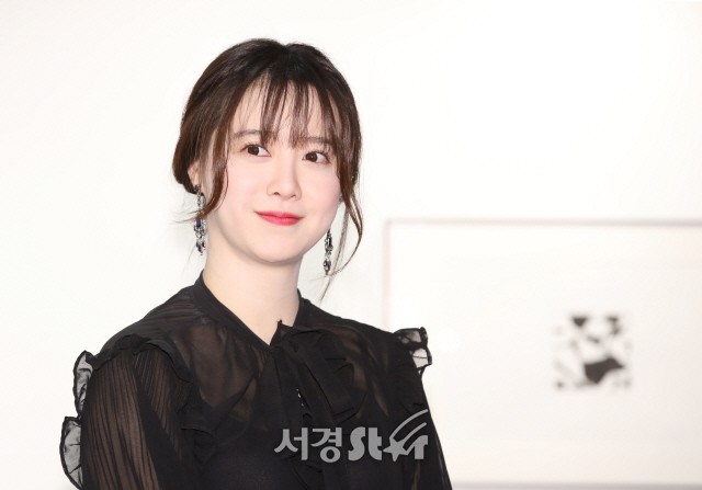 Nàng cỏ Goo Hye Sun gây chú ý khi liên tục lấy tay che bụng, lần đầu nói về chồng sau tin đồn hôn nhân trục trặc - Ảnh 7.