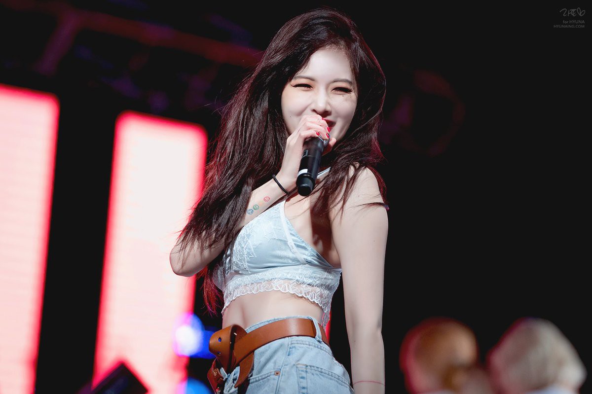Điểm danh ngay những “bậc thầy sân khấu” của Kpop có khả năng gây sát thương cao ở mọi màn trình diễn - Ảnh 5. Điểm danh ngay những “bậc thầy sân khấu” của Kpop có khả năng gây sát thương cao ở mọi màn trình diễn - Ảnh 5.