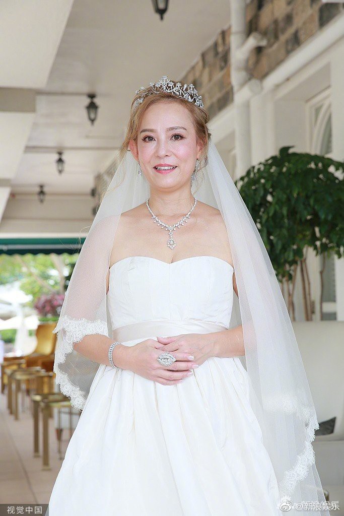 The Vietnamese Little Dragon Lady Married At The Age Of 55 And