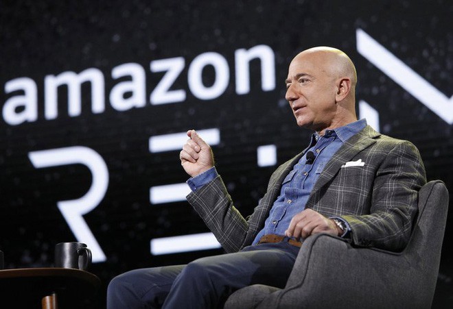 Jeff Bezos: T&ocirc;i muốn cứu nh&acirc;n loại bằng c&aacute;ch l&ecirc;n Mặt Trăng - Ảnh 2.