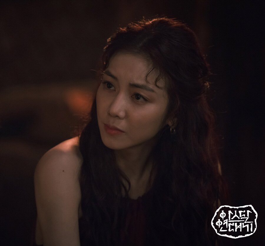 Kim Ok Bin: Từ nữ hoàng cảnh nóng đến “tiểu tam” hoàn lương trong Niên Sử Kí Arthdal - Ảnh 13.