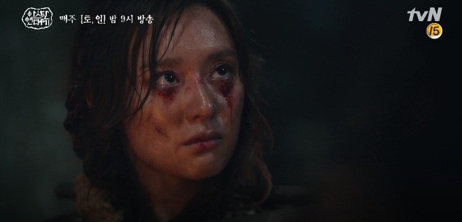 Kim Ji Won bùng nổ diễn xuất: Tự cắn đứt tay rồi bôi máu lên mắt, triệu hồi sói thần ngay tập 4 Niên Sử Kí Arthdal! - Ảnh 8.