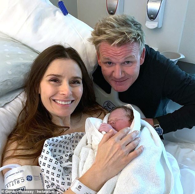 Famous chef Gordon Ramsay's son has become a social media star just after birth, just one smile can melt many hearts - Photo 3.