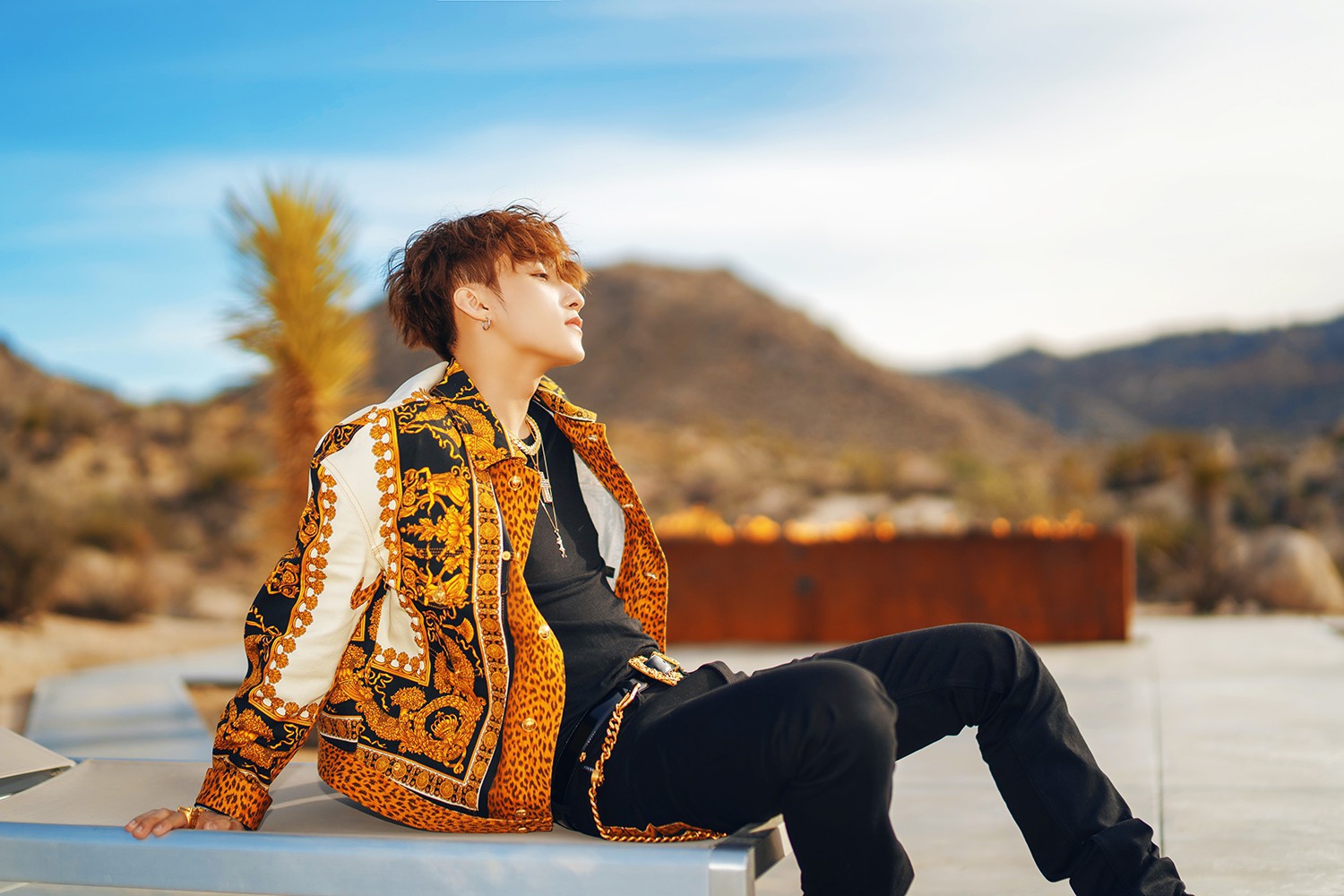 Cứ quay MV ở đâu là nơi đó nổi đình nổi đám, chắc mời Sơn Tùng M-TP làm đại sứ du lịch trong lòng Sky luôn quá! - Ảnh 17. Cứ quay MV ở đâu là nơi đó nổi đình nổi đám, chắc mời Sơn Tùng M-TP làm đại sứ du lịch trong lòng Sky luôn quá! - Ảnh 17.