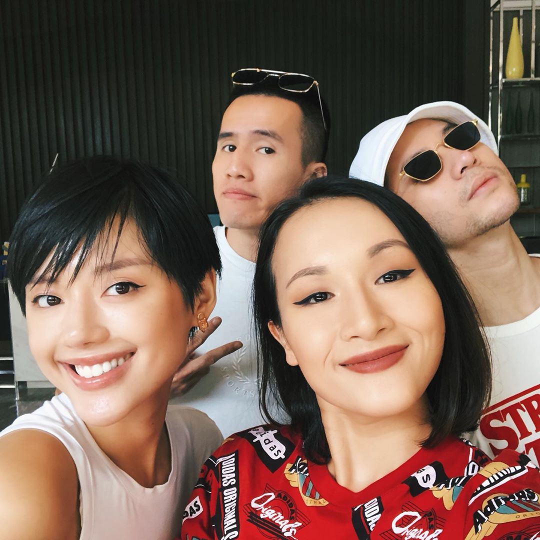 Hội bạn th&acirc;n mới nổi gồm vợ chồng Giang Ơi, Kh&aacute;nh Linh The Face v&agrave; Vũ Dino: Nguy&ecirc;n team ai cũng vừa giỏi vừa c&aacute; t&iacute;nh th&igrave; ai chơi lại! - Ảnh 1.