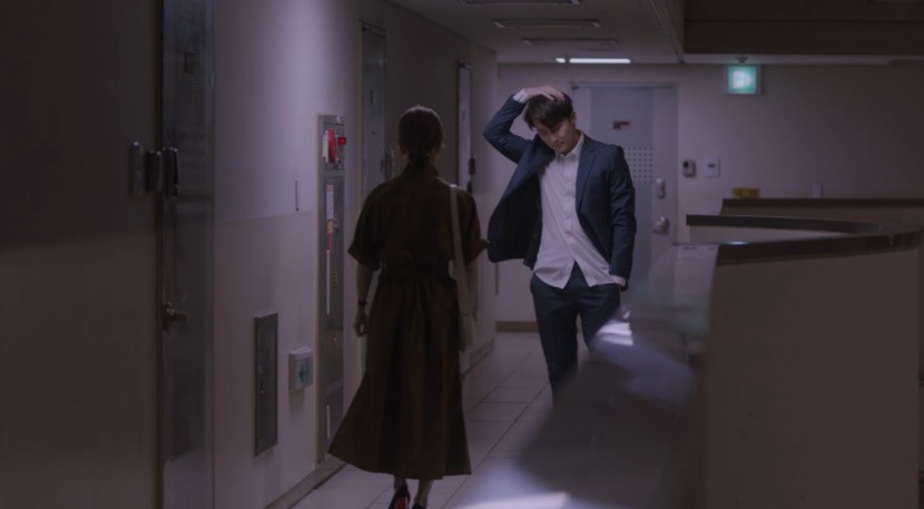 Dọa sẽ bóc phốt nếu không tránh xa Han Ji Min, Jung Hae In dằn mặt tình địch cực gắt trong tập 15 Đêm Xuân - Ảnh 3. Dọa sẽ bóc phốt nếu không tránh xa Han Ji Min, Jung Hae In dằn mặt tình địch cực gắt trong tập 15 Đêm Xuân - Ảnh 3.