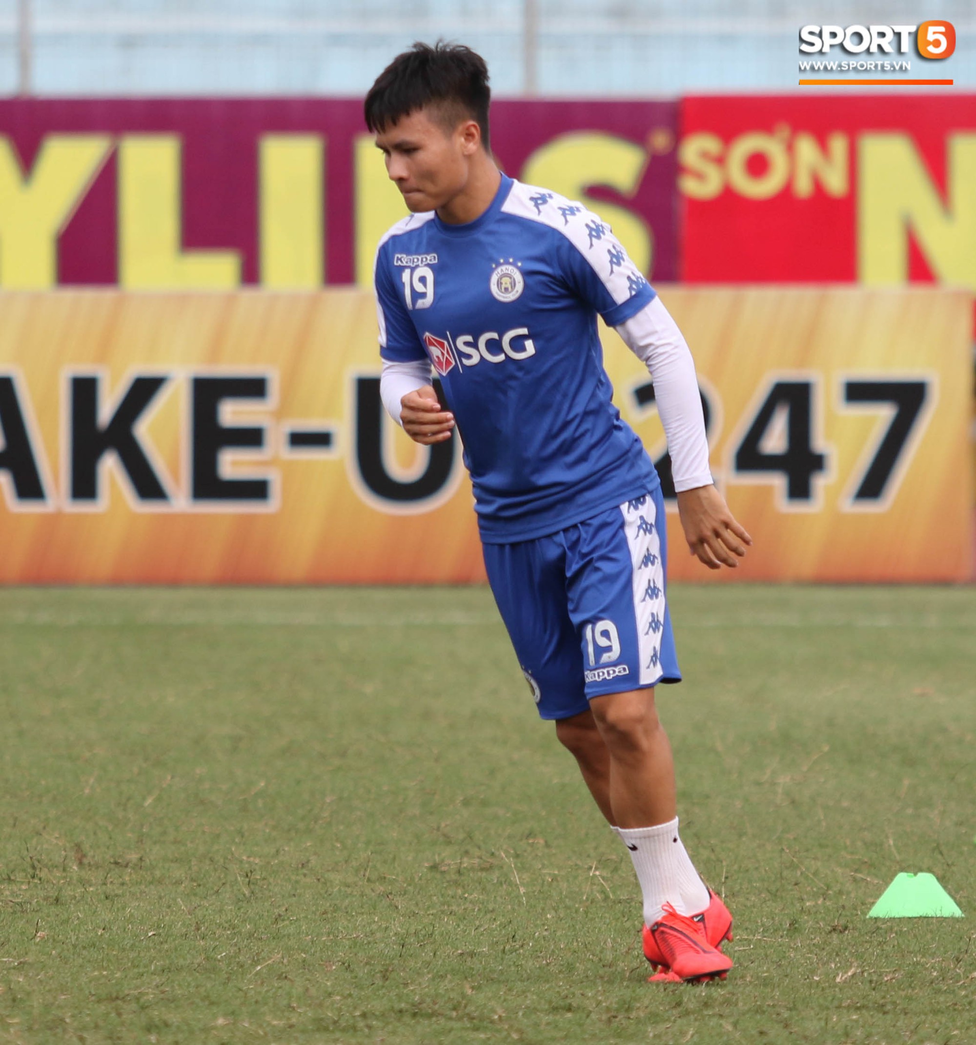 Hà Nội FC cười đùa vui vẻ trước cuộc đọ sức với đội bóng cuối bảng V.League 2019 - Ảnh 8. Hà Nội FC cười đùa vui vẻ trước cuộc đọ sức với đội bóng cuối bảng V.League 2019 - Ảnh 8.