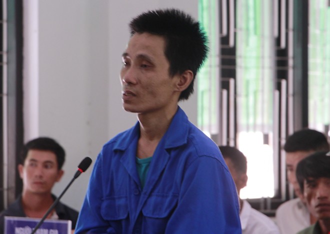 Tên cướp vào tiệm cầm đồ đâm bé gái 10 tuổi tử vong lĩnh án chung thân - Ảnh 1.
