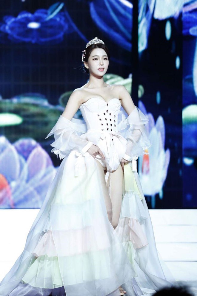 Bóc trần mặt tối cuộc thi Hoa hậu Hàn Quốc: Trao 8 vương miện, đầy quy tắc ngầm, Hoa-Á hậu bán dâm tiền tỷ - Ảnh 4.