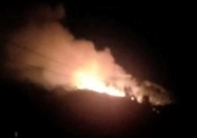 Hà Tĩnh: Lại cháy rừng tại Hương Sơn, khẩn cấp sơ tán dân trong đêm - Ảnh 1.