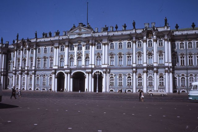 Ảnh màu ấn tượng về đường phố Leningrad những năm 1960 - Ảnh 14.