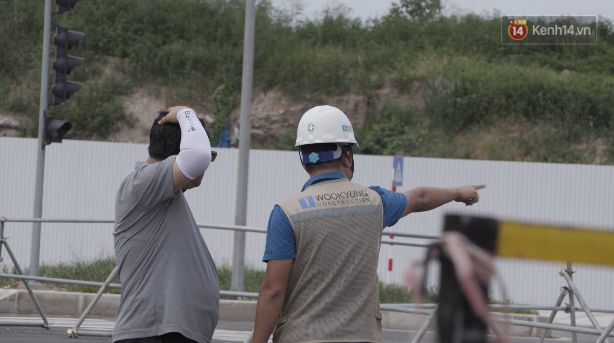 Clip, ảnh: Toàn cảnh tuyến đường mới với 8 làn xe, mạch xương sống nối liền 3 quận ở Hà Nội - Ảnh 9.