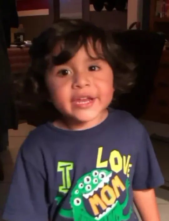 Năm lần bảy lượt kh&ocirc;ng chịu về nh&agrave;, b&eacute; trai 4 tuổi qua đời b&iacute; ẩn sau v&agrave;i th&aacute;ng được trả về cho bố mẹ nu&ocirc;i dưỡng - Ảnh 3.