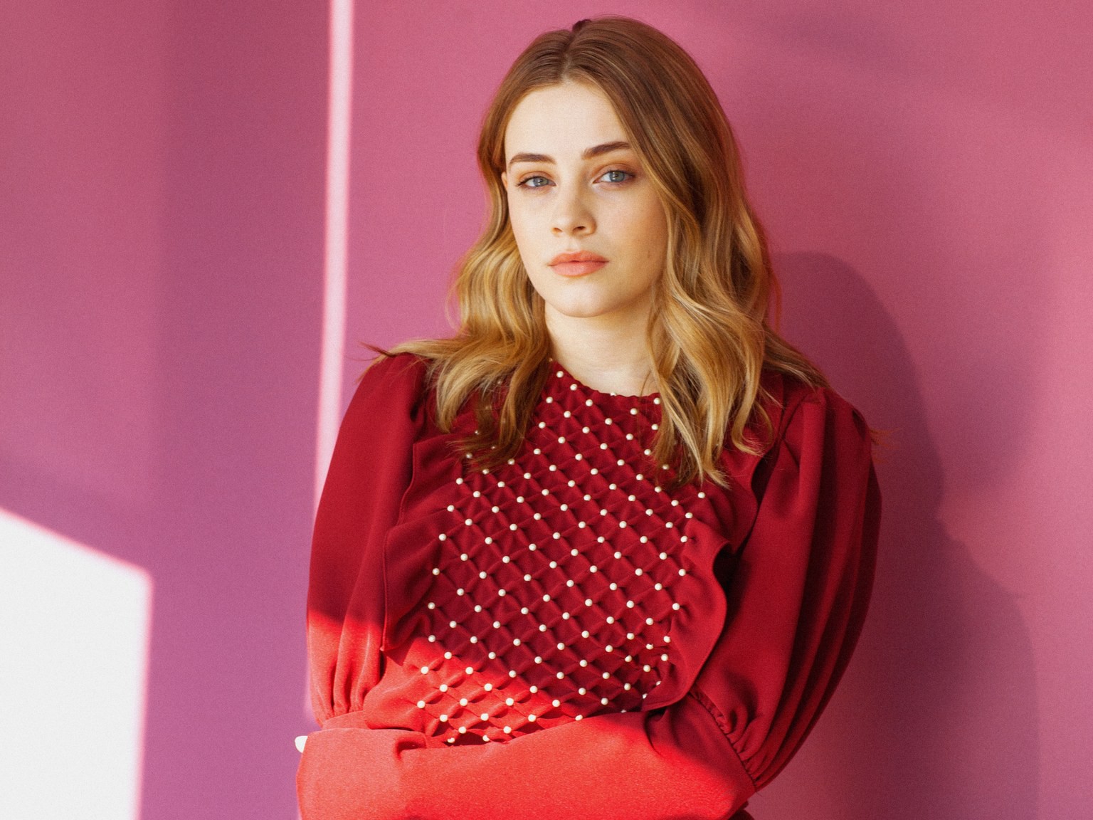 After: Bộ fanfic về Harry Styles trở th&agrave;nh &ldquo;50 Sắc Th&aacute;i&rdquo; bản teen được Brad Pitt sản xuất - Ảnh 4.