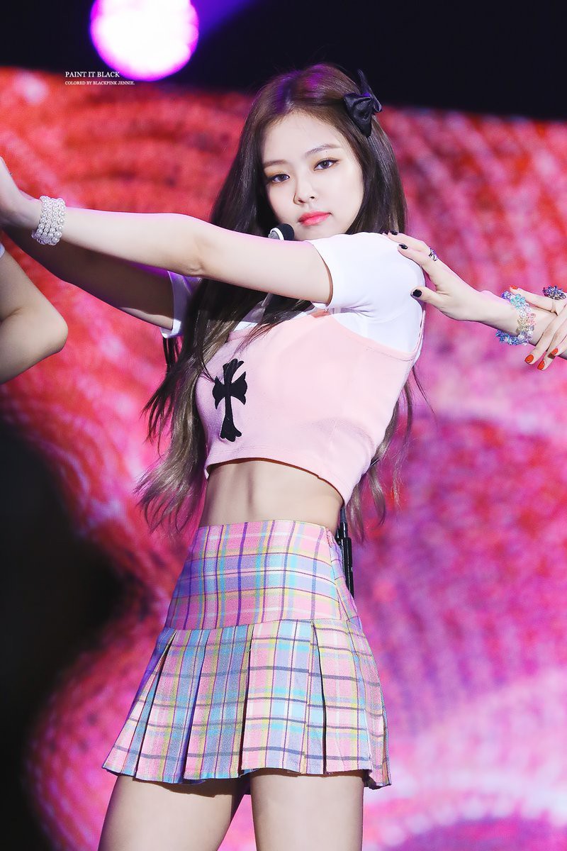 So sánh body bỏng mắt của Dương Mịch và Jennie khi diện croptop: Nữ thần Cbiz thua mỹ nhân BLACKPINK ở 2 bức ảnh để đời - Ảnh 14. So sánh body bỏng mắt của Dương Mịch và Jennie khi diện croptop: Nữ thần Cbiz thua mỹ nhân BLACKPINK ở 2 bức ảnh để đời - Ảnh 14.