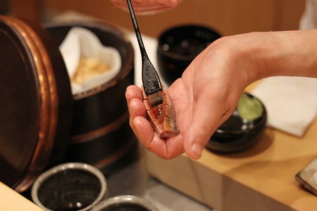 Ăn sushi kiểu omakase tại nhà hàng 3 sao Michelin mà quên những nguyên tắc này, coi như ném 450 USD đi: Đã đến, xin hãy đặt trọn niềm tin nơi đầu bếp! - Ảnh 2.