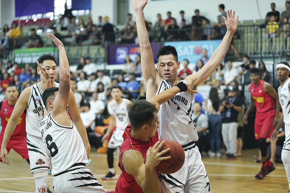 Thang Long Warriors bị Saigon Heat hủy diệt 0-3 - Ảnh 2. Thang Long Warriors bị Saigon Heat hủy diệt 0-3 - Ảnh 2.