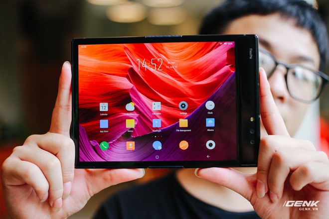 Tr&ecirc;n tay Royole FlexPai: Smartphone m&agrave;n h&igrave;nh gập đầu ti&ecirc;n tr&ecirc;n thế giới - Ảnh 15.