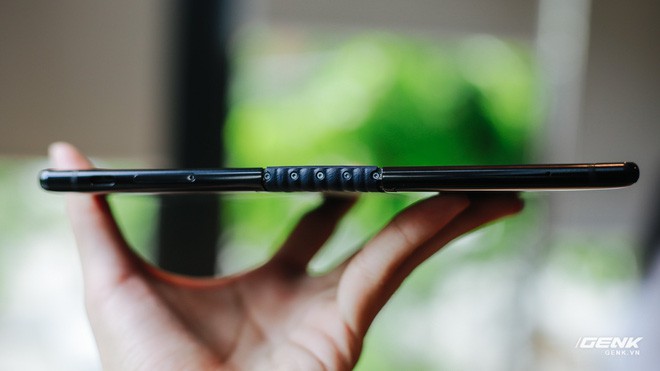 Tr&ecirc;n tay Royole FlexPai: Smartphone m&agrave;n h&igrave;nh gập đầu ti&ecirc;n tr&ecirc;n thế giới - Ảnh 22.