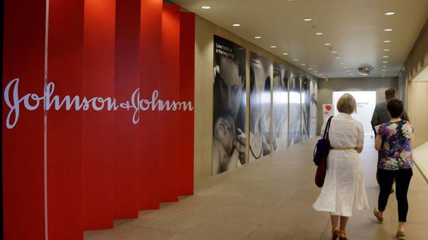 Johnson & Johnson: Từ thương hiệu trăm năm, ông tổ của băng gạc vô trùng đến bê bối phấn rôm chứa chất gây ung thư rúng động thế giới - Ảnh 5.