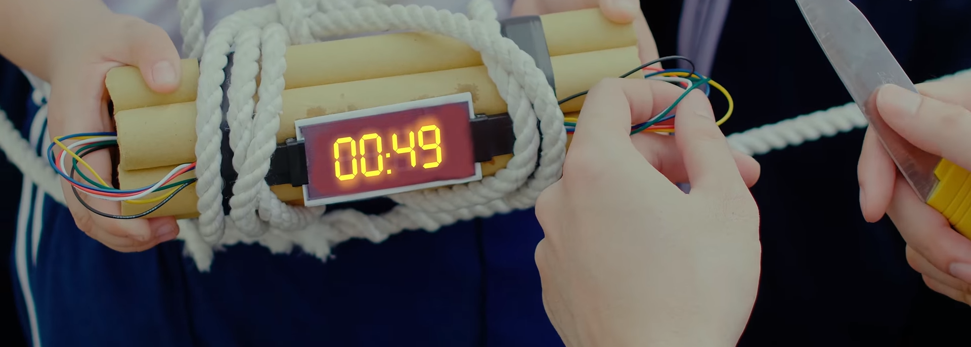 Web drama của Lâm Chấn Khang vừa hạ bệ Sơn Tùng: Đánh đấm như... siêu anh hùng, có cả màn tái sinh cực lầy - Ảnh 8. Web drama của Lâm Chấn Khang vừa hạ bệ Sơn Tùng: Đánh đấm như... siêu anh hùng, có cả màn tái sinh cực lầy - Ảnh 8.