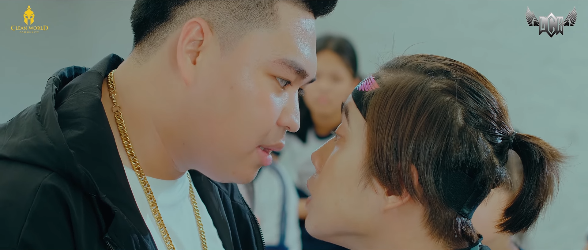 Web drama của Lâm Chấn Khang vừa hạ bệ Sơn Tùng: Đánh đấm như... siêu anh hùng, có cả màn tái sinh cực lầy - Ảnh 15. Web drama của Lâm Chấn Khang vừa hạ bệ Sơn Tùng: Đánh đấm như... siêu anh hùng, có cả màn tái sinh cực lầy - Ảnh 15.