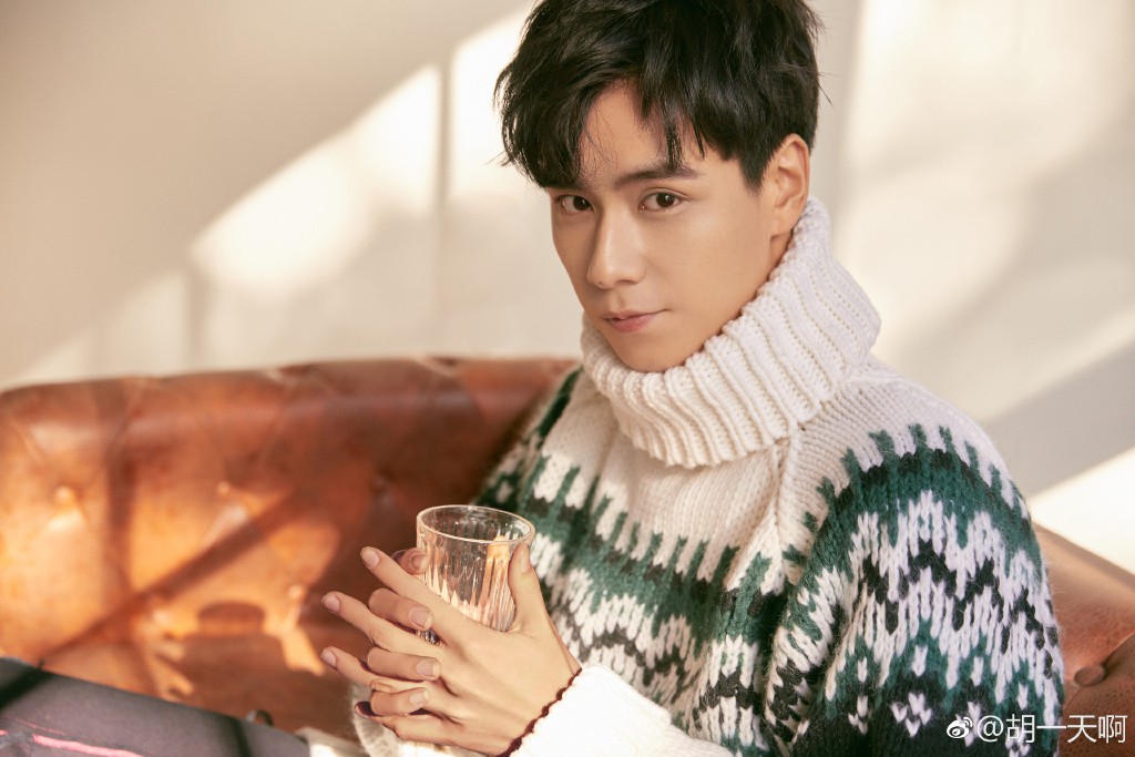 D&agrave;n cast C&aacute; Mực Hầm Mật đang g&acirc;y sốt: Dương Tử đ&atilde; lộ ảnh hẹn h&ograve; với nam ch&iacute;nh 8 m&uacute;i, Hồ Nhất Thi&ecirc;n bị tố đạo đức giả? - Ảnh 28.