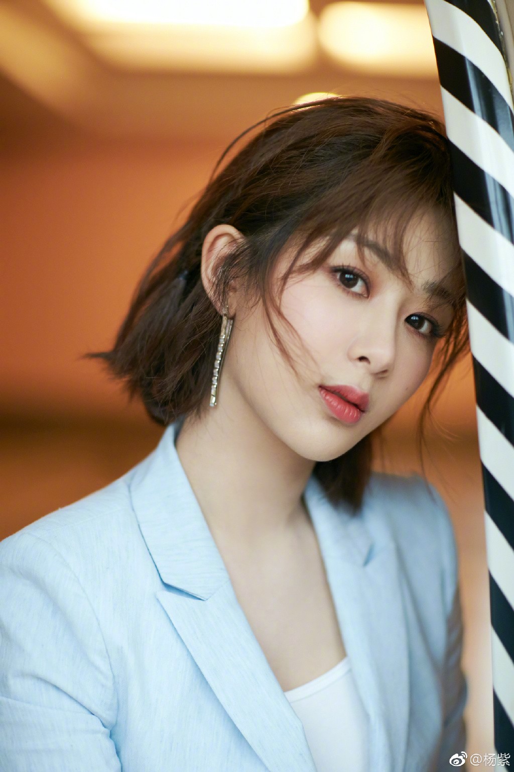 D&agrave;n cast C&aacute; Mực Hầm Mật đang g&acirc;y sốt: Dương Tử đ&atilde; lộ ảnh hẹn h&ograve; với nam ch&iacute;nh 8 m&uacute;i, Hồ Nhất Thi&ecirc;n bị tố đạo đức giả? - Ảnh 5.