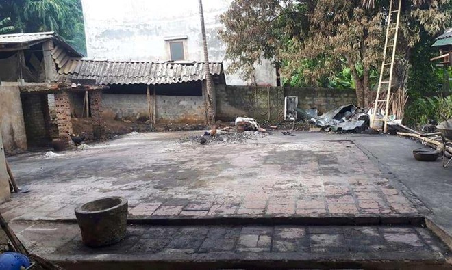 Thanh Hóa: Nhà sàn của bà nội thủ môn Bùi Tiến Dũng bị thiêu rụi lúc rạng sáng, thiệt hại hơn 200 triệu đồng - Ảnh 3.
