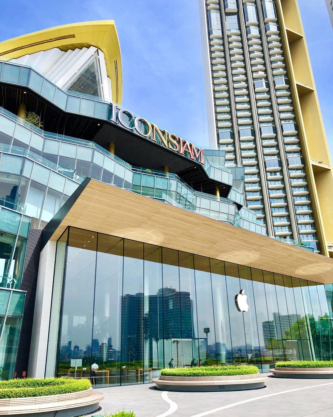 Đến Thái Lan mà chưa có ảnh check-in ở background “trái táo khuyết” huyền thoại như BB Trần thì uổng lắm à nghen! - Ảnh 8. Đến Thái Lan mà chưa có ảnh check-in ở background “trái táo khuyết” huyền thoại như BB Trần thì uổng lắm à nghen! - Ảnh 8.