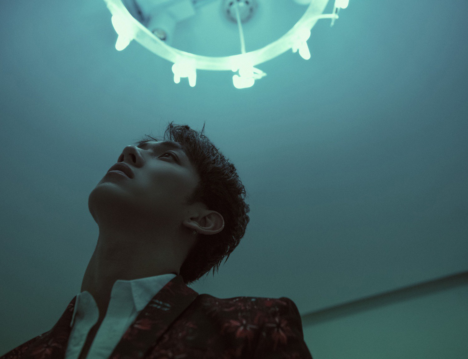 Song Luân chính thức tái xuất Vpop với bản ballad đau khổ tột cùng từ Kai Đinh - Ảnh 2. Song Luân chính thức tái xuất Vpop với bản ballad đau khổ tột cùng từ Kai Đinh - Ảnh 2.