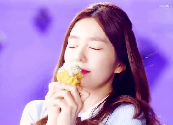 Irene (Red Velvet), Krystal Jung, Baekho (NUEST)... cũng có những lúc tâm tư rối bời vì gà rán, khoai tây chiên thế này - Ảnh 2.