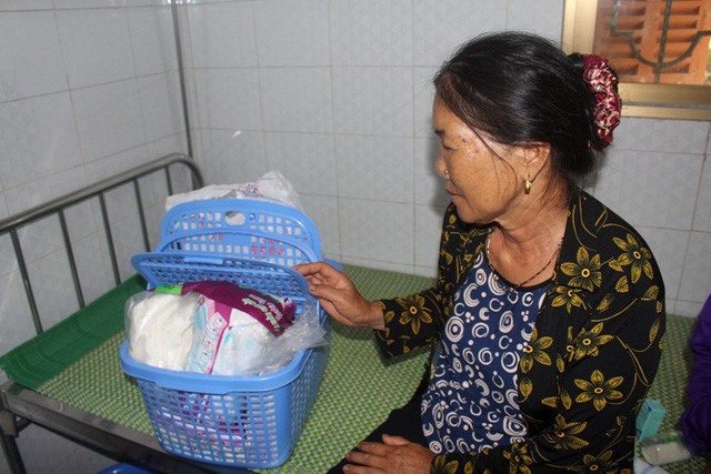 Đi chợ về, 2 người phụ nữ tỉnh Hải Dương phát hiện bé gái sơ sinh bị bỏ rơi - Ảnh 4.