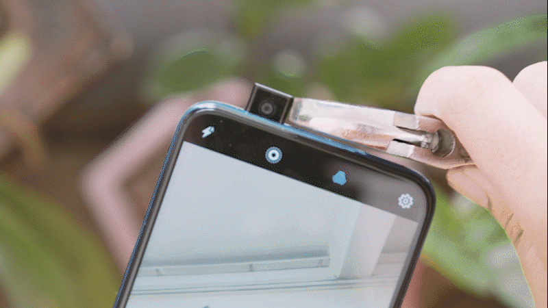 Thử lấy xe m&aacute;y c&aacute;n qua xem camera trượt c&oacute; bền hay mỏng manh, kết quả kh&ocirc;ng hề thất vọng ch&uacute;t n&agrave;o! - Ảnh 6.