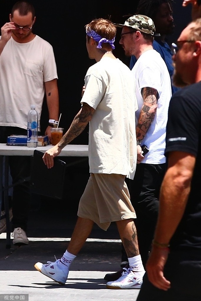Giữa bão ngoại tình, khẩu chiến với Taylor Swift, Justin Bieber vẫn bình thản như không xuất hiện bên bạn bè - Ảnh 3. Giữa bão ngoại tình, khẩu chiến với Taylor Swift, Justin Bieber vẫn bình thản như không xuất hiện bên bạn bè - Ảnh 3.
