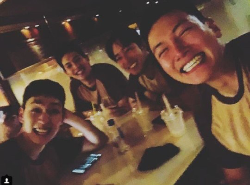 Sao Hàn nằm không cũng dính đạn: Ji Chang Wook thành thế tử hộp đêm, Park Bo Gum không thảm bằng 2 số cuối - Ảnh 8. Sao Hàn nằm không cũng dính đạn: Ji Chang Wook thành thế tử hộp đêm, Park Bo Gum không thảm bằng 2 số cuối - Ảnh 8.