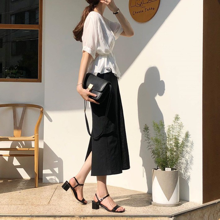 Street style Châu Á: 15 set đồ từ hoa hoét cho đến trơn màu đủ sức cân cả mùa hè 2019 - Ảnh 13. Street style Châu Á: 15 set đồ từ hoa hoét cho đến trơn màu đủ sức cân cả mùa hè 2019 - Ảnh 13.