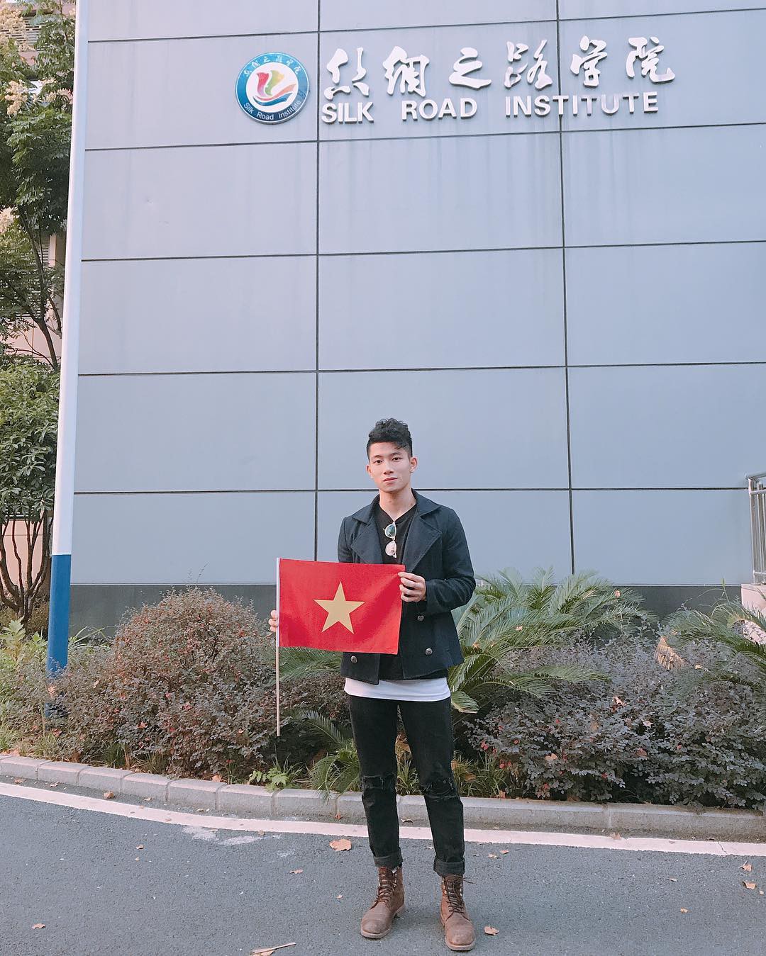 Đốn tim các chị em bằng ngoại hình không khác gì soái ca, chàng trai du học sinh Trung Quốc này đang gây bão cộng đồng mạng... - Ảnh 2. Đốn tim các chị em bằng ngoại hình không khác gì soái ca, chàng trai du học sinh Trung Quốc này đang gây bão cộng đồng mạng... - Ảnh 2.