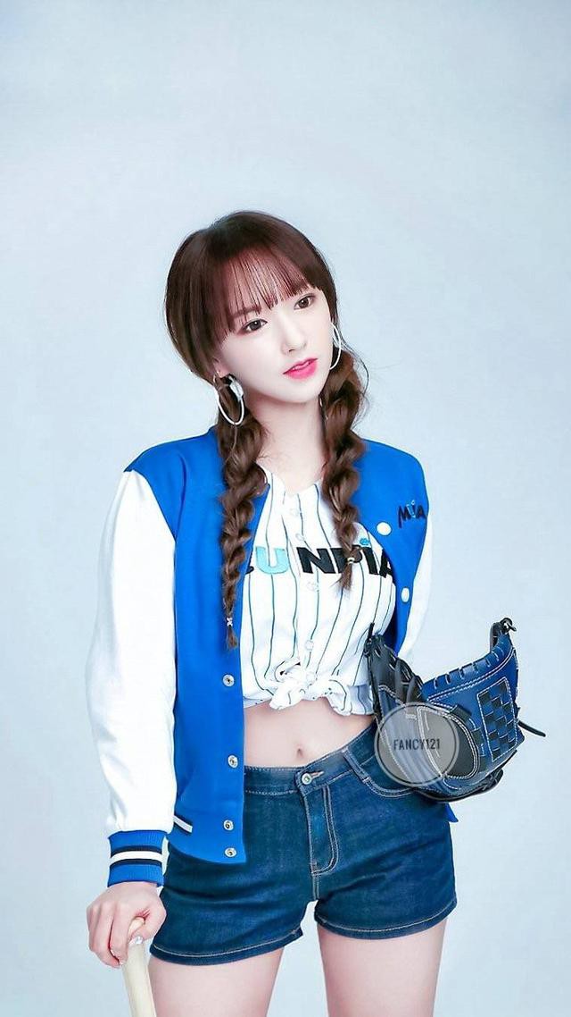Mỹ nhân Cbiz diện croptop khoe eo siêu thon: 2 mẹ bỉm sữa vượt mặt đàn em nhưng Trần Kiều Ân mới xuất sắc nhất - Ảnh 16.