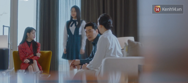 Lee Jun Ki hóa linh mục trừ tà nhiệt huyết, khiên IU nổi cơn tanh bành trong tập 3 Hotel Del Luna - Ảnh 11.