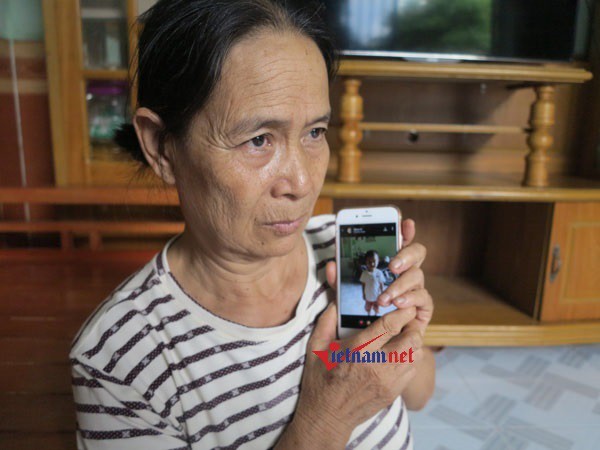 Em b&eacute; bị cho đi l&uacute;c 9 th&aacute;ng tuổi, kh&oacute;c th&eacute;t ng&agrave;y gặp lại mẹ - Ảnh 4.
