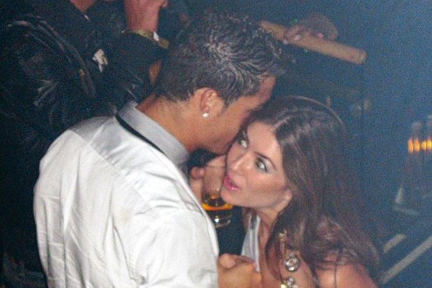 Chính thức: Kathryn Mayorga không đủ bằng chứng, Ronaldo thoát khỏi cáo buộc hiếp dâm - Ảnh 1.