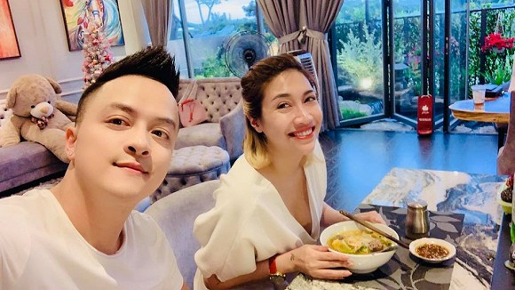 Cao Th&aacute;i Sơn, Pha L&ecirc; v&agrave; loạt sao Vbiz bị phản ứng khi b&ecirc;nh vực nh&atilde;n h&agrave;ng trong vụ tự &yacute; d&ugrave;ng h&igrave;nh ảnh của Trương Thế Vinh - Ảnh 2.