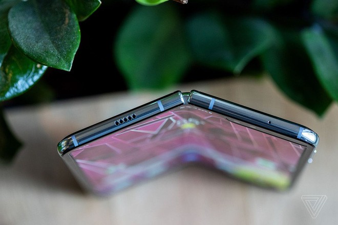 Samsung công bố chi tiết cách sửa smartphone màn hình gập Galaxy Fold, xác nhận lên kệ vào tháng 9 - Ảnh 1.