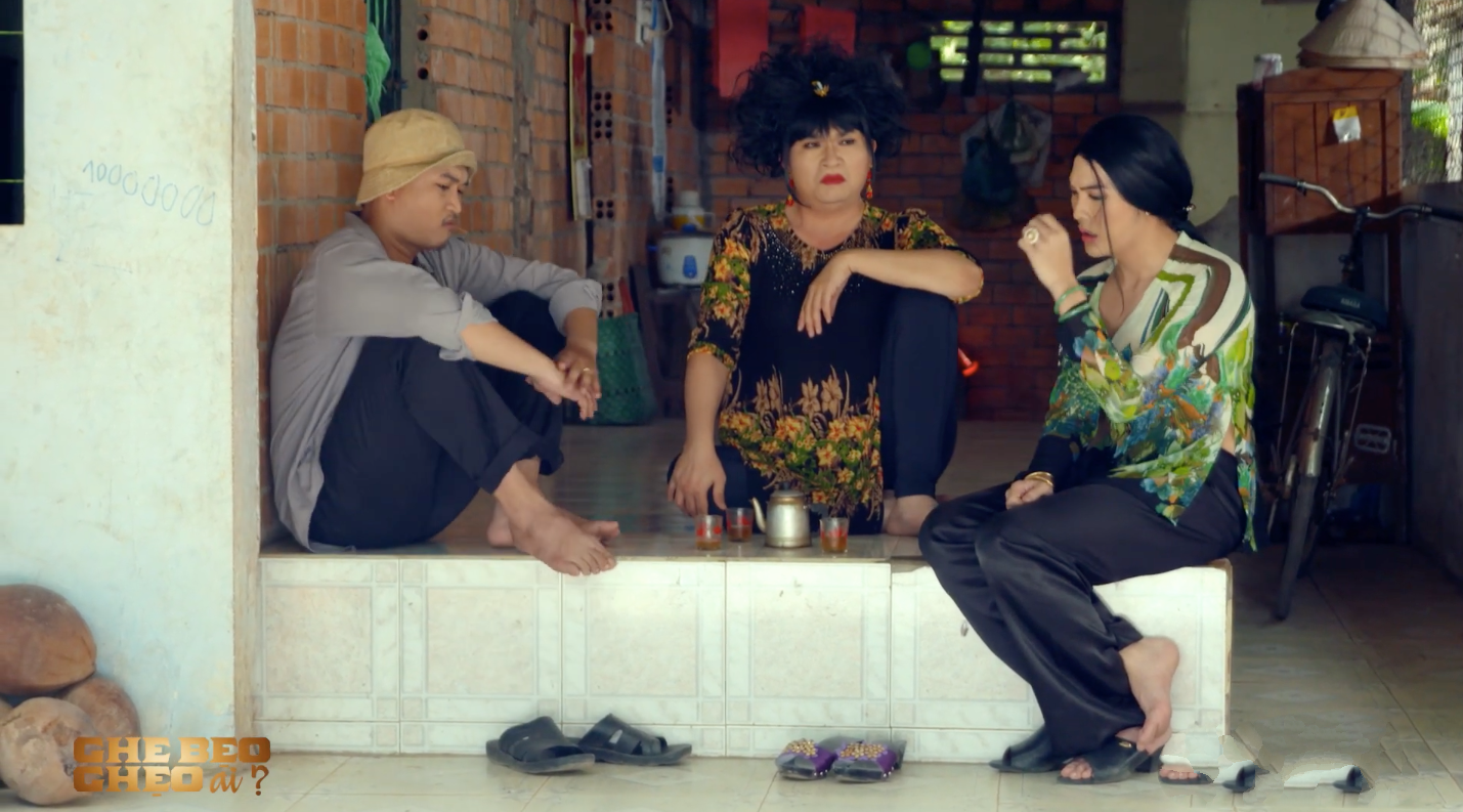 Tập 5 Ghe Bẹo Ghẹo Ai?: Nghiệp quật đúng giờ là khi Thêm đang dở tay hại người thì bị túm đầu ra tẩn lên bờ xuống ao - Ảnh 4. Tập 5 Ghe Bẹo Ghẹo Ai?: Nghiệp quật đúng giờ là khi Thêm đang dở tay hại người thì bị túm đầu ra tẩn lên bờ xuống ao - Ảnh 4.